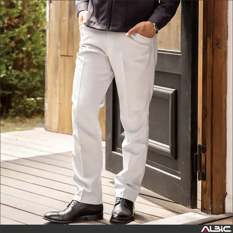 作業服 エコ・ストレッチカーゴパンツ 【AE9155-COC】 モデル写真