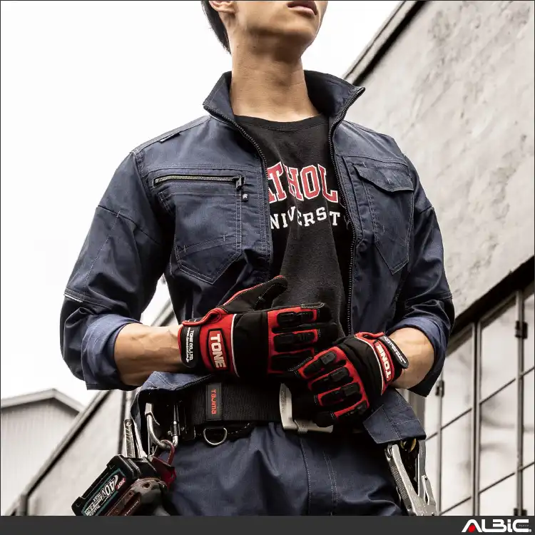 作業用 長袖ブルゾン【AG3081-COC】 モデル着用