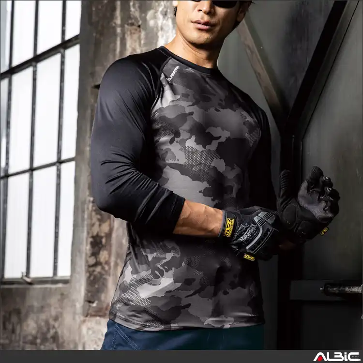 作業服 ウォームパワーサポート長袖 【G1818-COC】 モデル写真