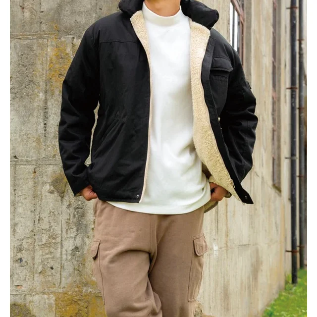 リバーシブル防寒ジャンパー 54384 モデル着用イメージ